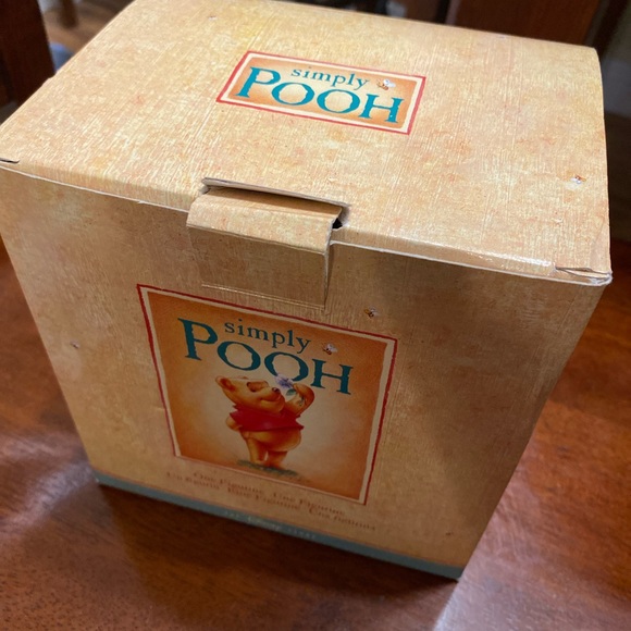 🎈 Simply Pooh: Birthday Collectible - Picture 8 of 10